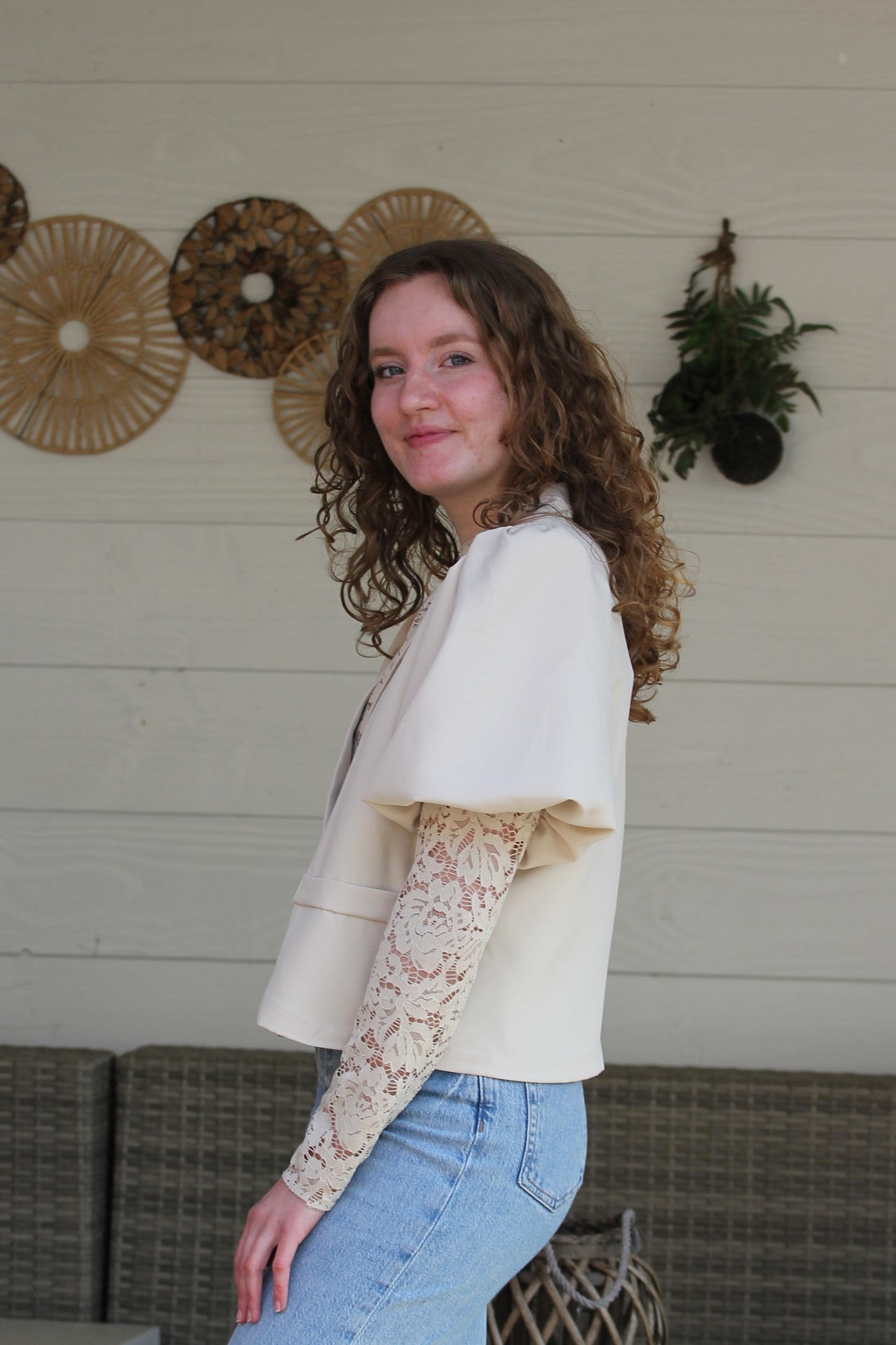 Puff blazer Noor | Korte beige blazer met pofmouwen - Iristra