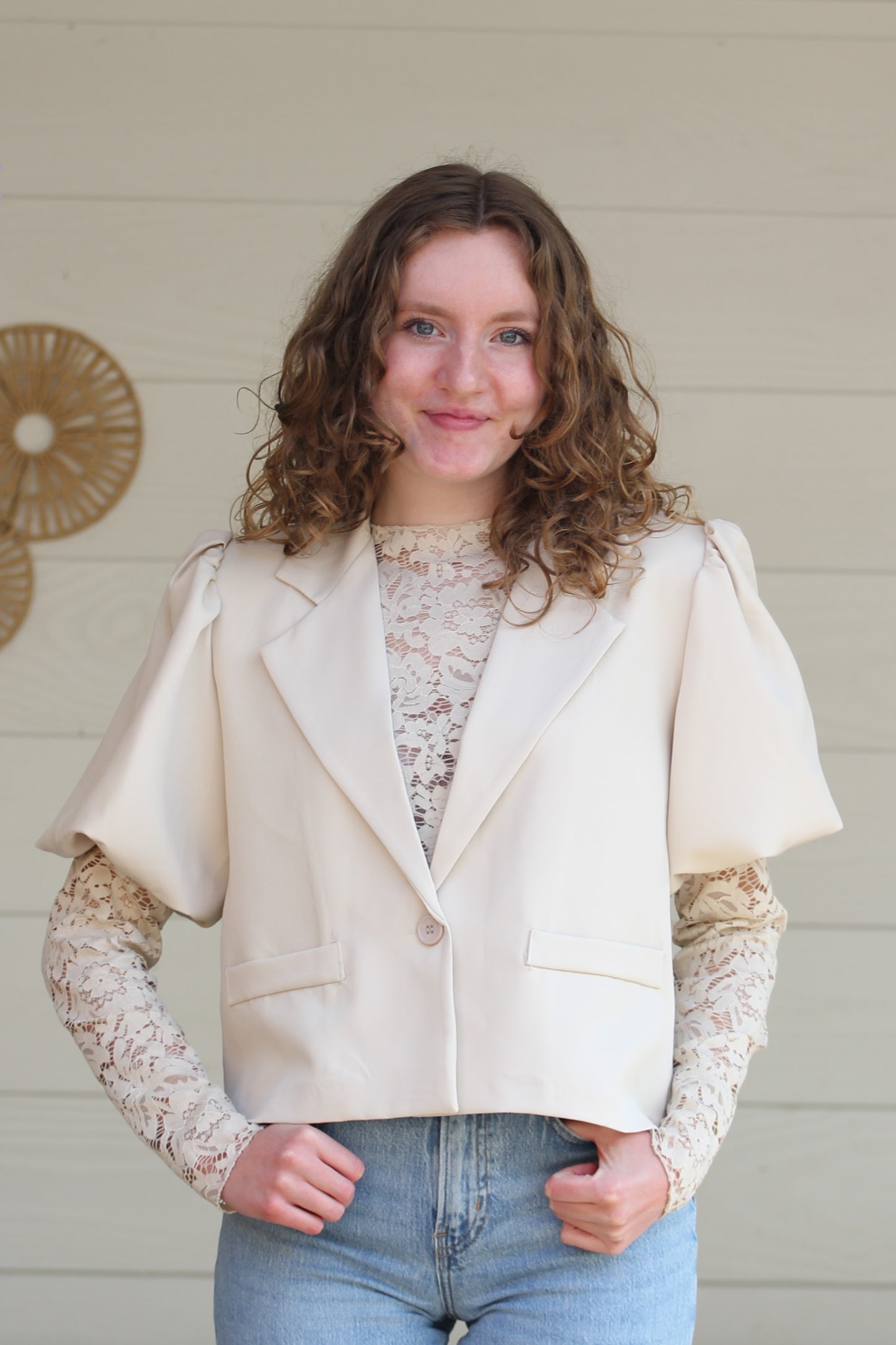 Kanten mesh top Tess | Beige top met lange mouwen en ronde hals - Iristra