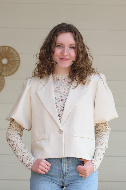 Kanten mesh top Tess | Beige top met lange mouwen en ronde hals - Iristra