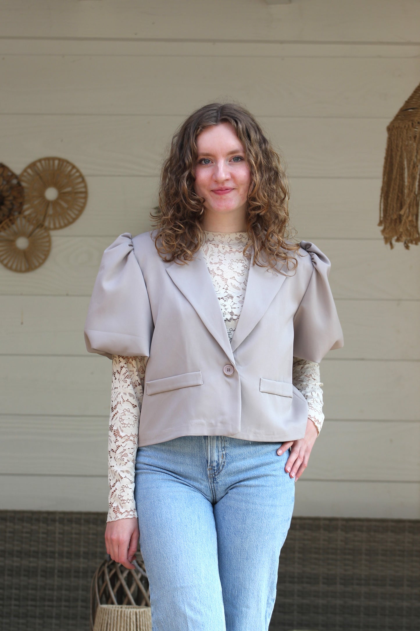 Kanten mesh top Tess | Beige top met lange mouwen en ronde hals - Iristra