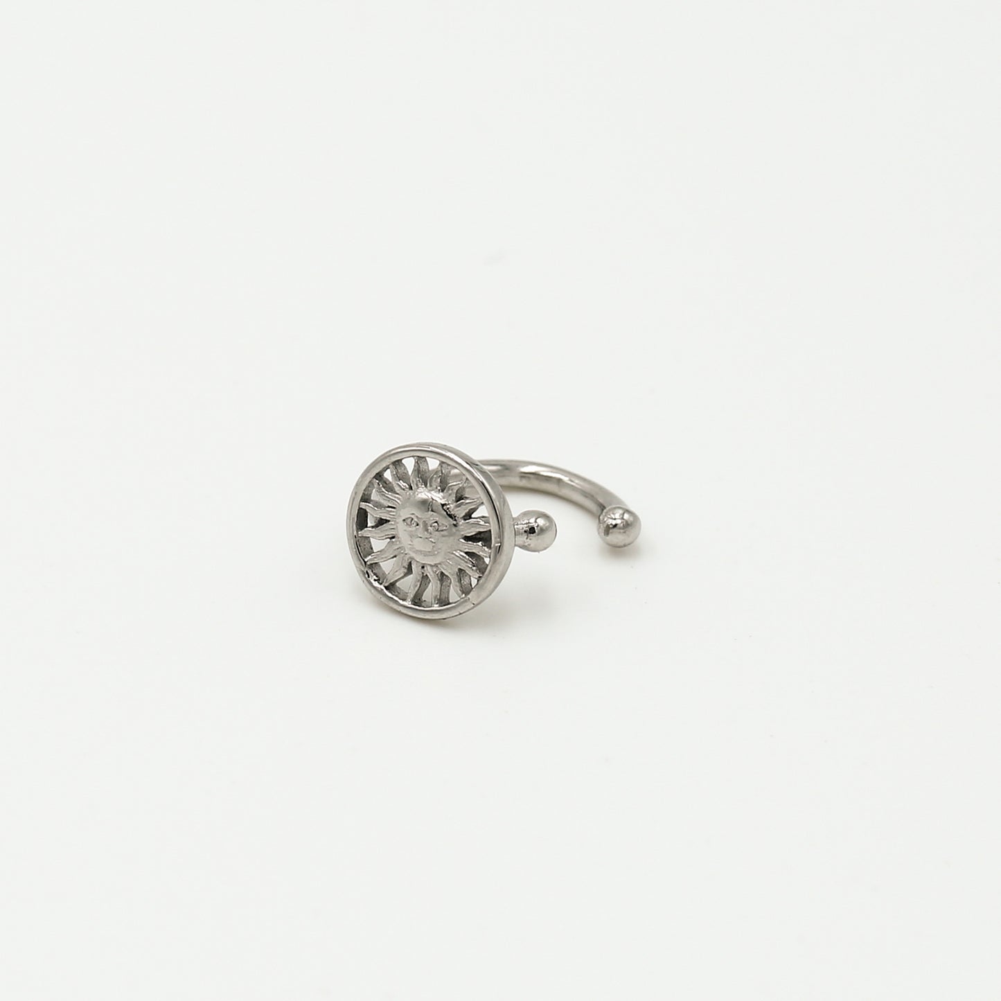 Quirine ear cuff met zon | zilver - Iristra