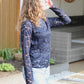 Kanten mesh top Tess | Donkerblauw top met lange mouwen en ronde hals - Iristra