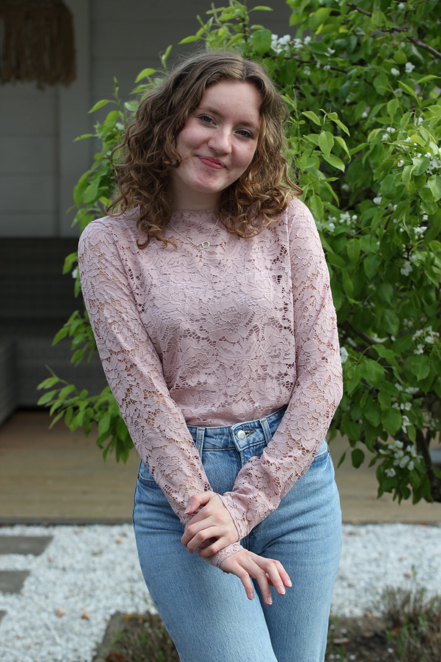 Kanten mesh top met lange mouwen en ronde hals Tess | Lichtroze - Iristra