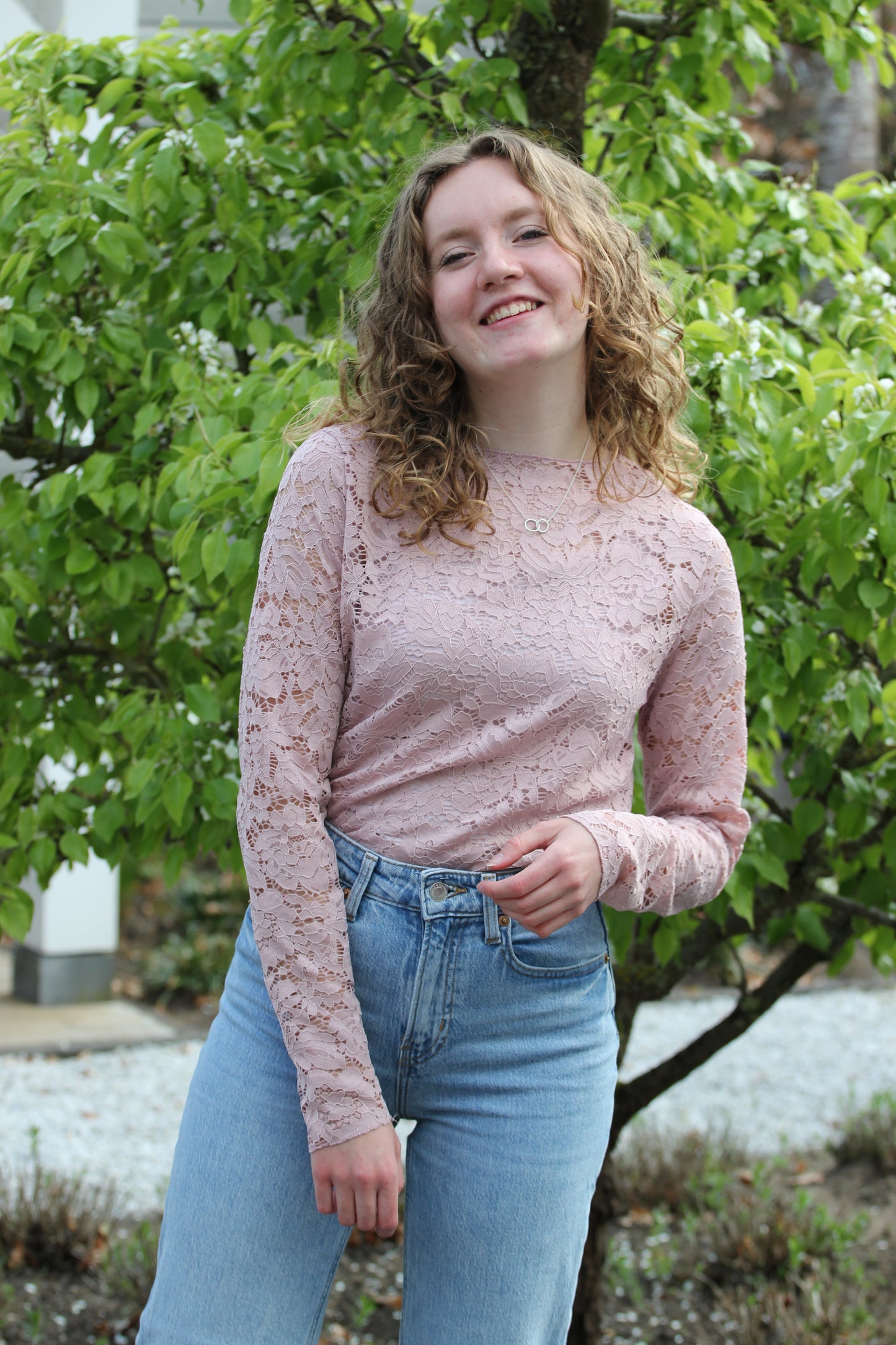 Kanten mesh top met lange mouwen en ronde hals Tess | Lichtroze - Iristra