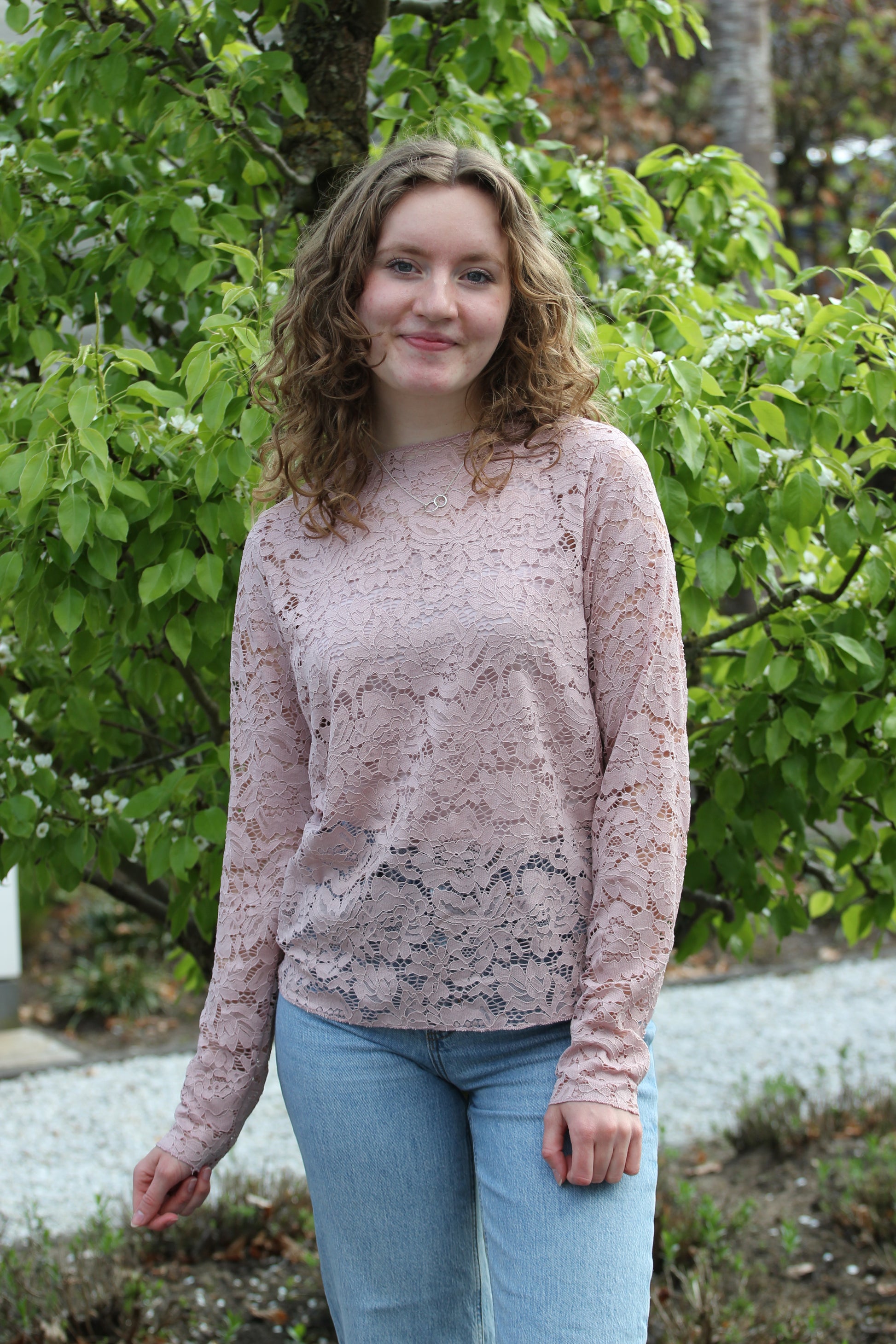 Kanten mesh top met lange mouwen en ronde hals Tess | Lichtroze - Iristra